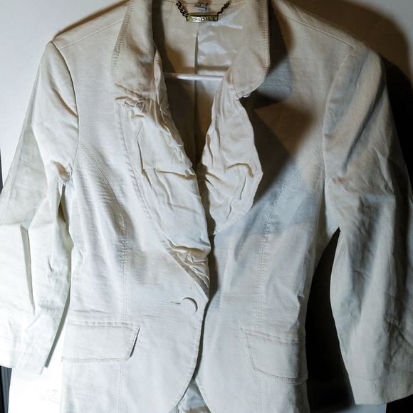 Bebe off white blazer size 6 - Picture 1 of 4